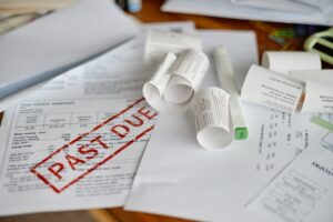 overdue sign on late quarterly taxes payment